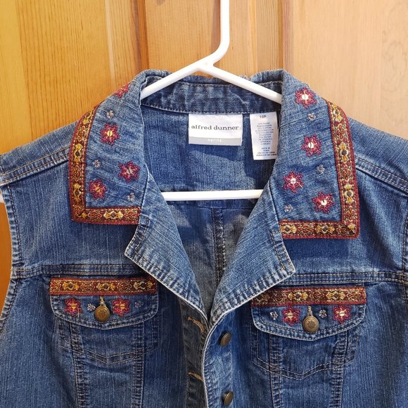 Alfred Dunner Women's Denim/Jean Vest With Embroidered & Beaded Accents Size 16P - Picture 6 of 15